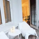 Exquisite Apartment, Most Convenient Location, Apt 5.